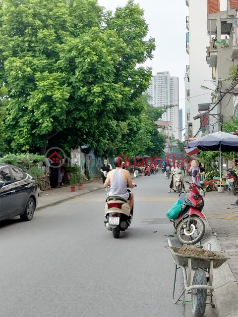 Land for sale in Duong Lieu, Hoai Duc, Hanoi. Car corner lot around, near Sau Gi Market. Price only 3X _0