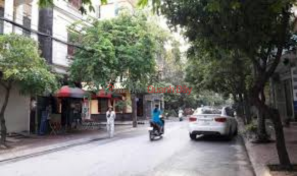 Urgent sale of house in alley 106 Hoang Quoc Viet, 68m x 5.5 floors, elevator, price 22.6 billion Vietnam, Sales, đ 22.6 Billion