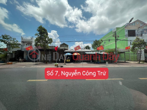 Beautiful Land - Investment Price - Owner Needs to Sell Convenient Business Front Lot at Nguyen Cong Tru _0