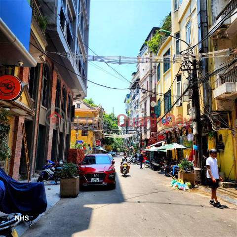 House for sale on Nguyen Khac Hieu Street, Ba Dinh District. 82m Approximately 32 Billion. Commitment to Real Photos Accurate Description. Owner Thien _0