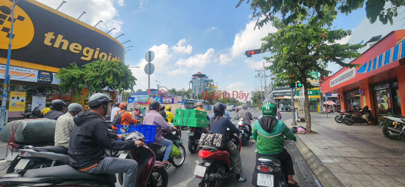 House for rent on Tan Hoa Canal frontage, Tan Phu District, 224m², 8m wide., Vietnam, Rental | đ 42 Million/ month