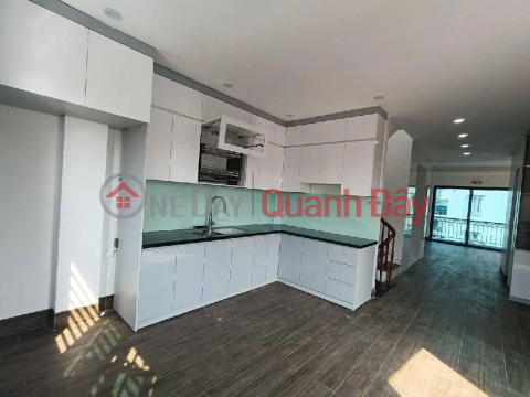 ME TRI TOWNHOUSE - OPPOSITE KENAM, CAR PARKING AT NAM TU LIEM CENTER GATE 39 X 5 FLOORS 7.9 BILLION _0