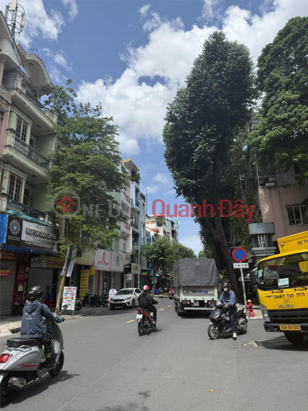 đ 17.5 Billion **House for sale on Nguyen Thai Binh street, Ward 4, Tan Binh district; 4x18m - 3 floors**