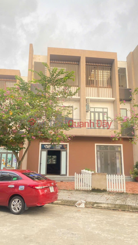 OWNER SELLING 3-storey BUILDING FRONT HOUSE IN Phuoc Thoi Residential Area, Can Tho _0