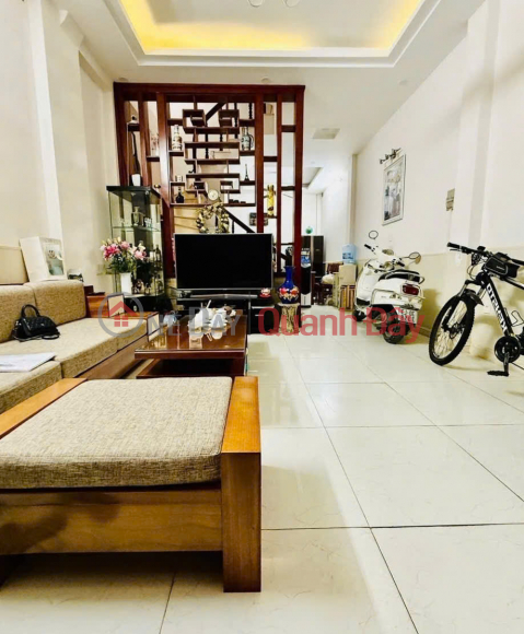 ONLY 9.5 BILLION TO OWN A BEAUTIFUL HOUSE IN HOANG HOA THAM, CLEAR ALLEY, WIDE AND OPEN - 4 FLOORS x 51M2 _0