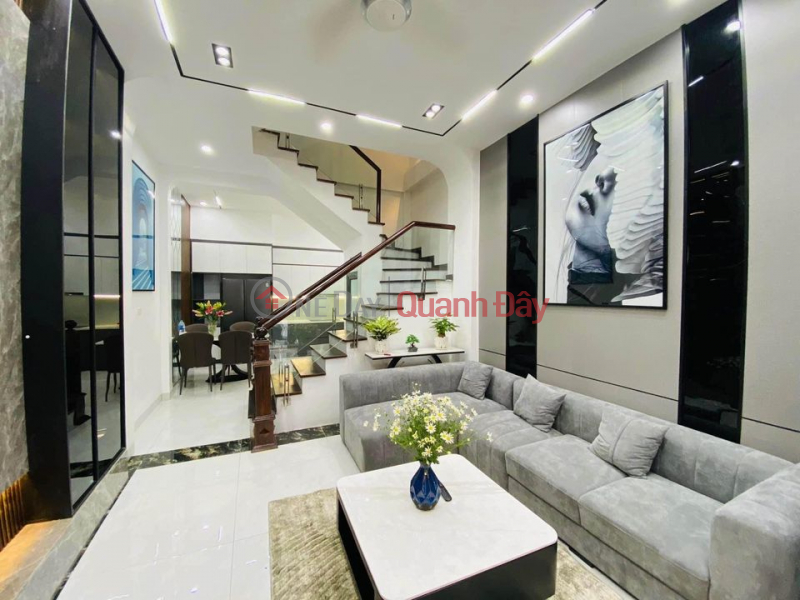 Hoang Cau house for sale, 43m2 priced at 4.7 billion, nice to live in Sales Listings