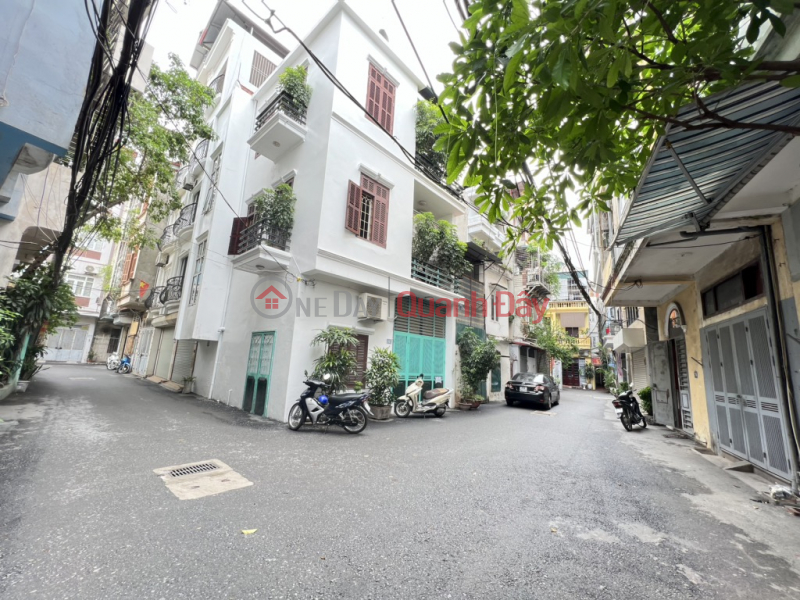 Owner sells house in Tam Diep, a minimalist royal residence Sales Listings