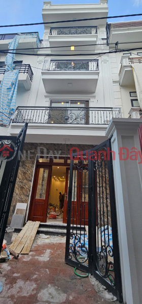 House for sale in Phuc Loi, 72m2, newly built, 4 floors - ready to move in - 4 bedrooms - Private yard for parking 5 motorbikes Sales Listings
