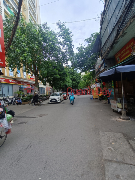 Property Search Vietnam | OneDay | Residential | Sales Listings, Ho Tung Mau House, 50 m2, 4 floors, good security, highly educated people, fully furnished. Nice book, instant transaction