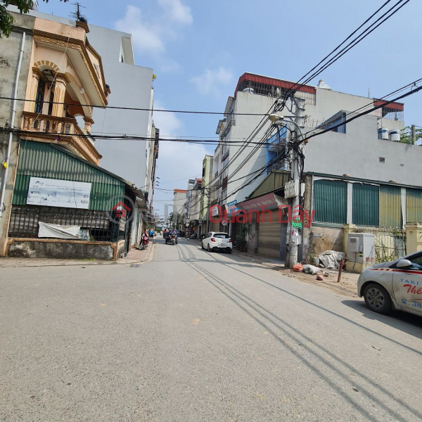 6-storey house for sale on the car-avoiding road in Long Bien, Hanoi. Corner house 50m2 10 billion x. Contact 0989894845, Vietnam Sales | đ 10.3 Billion