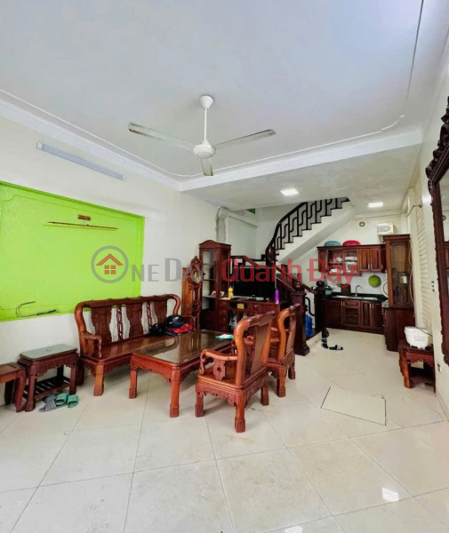 RARE, CHUA LANG STREET, CARS CAN PARKING AT THE DOOR, CORNER LOT, RESIDENTS BUILD 5 FLOORS, 43 SQM, FRONTAGE 4.3 M, Vietnam, Sales, đ 12.0 Billion