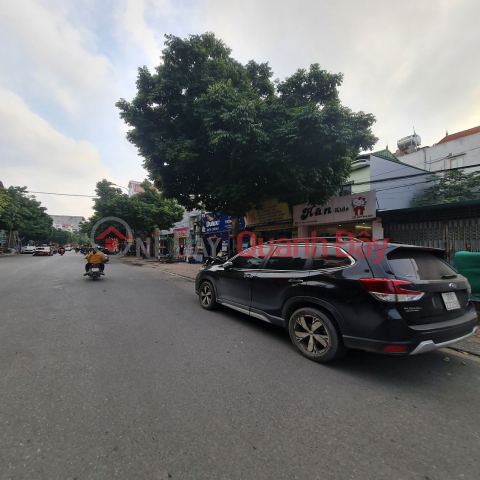 Land for sale in the center of Trau Quy, Gia Lam, 7 seats in the house, 56m2, wide frontage. Contact 0989894845 _0