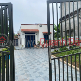 OWNER SELLS BEAUTIFUL HOUSE - GOOD PRICE, needs to quickly sell a plot of land in a prime location in Phu Xuyen district. _0
