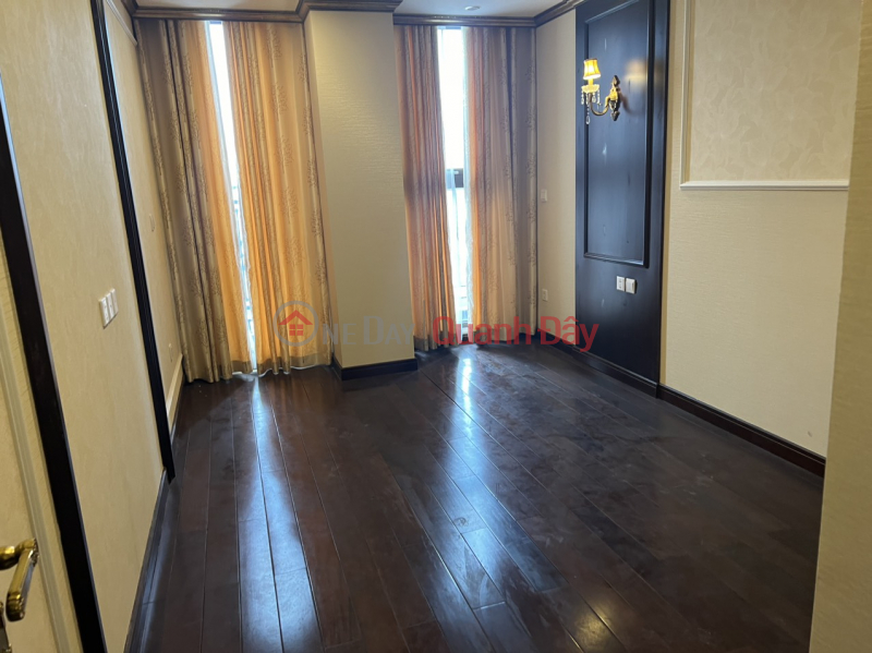 Owner rents apartment 102m HC Golden City Rental Listings