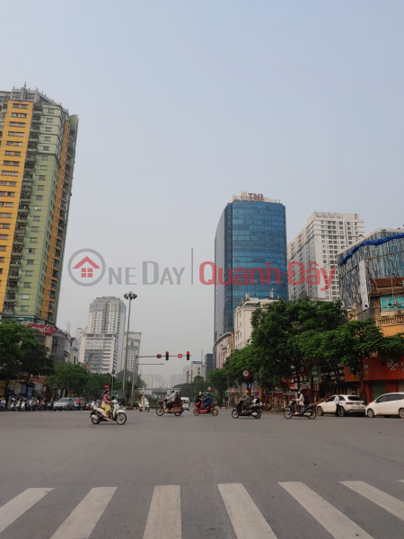 BEAUTIFUL HOME NGUYEN CHI THANH DONG DA 42M2 PRICE 5.5 BILLION NEEDED CAR VINCOM Neighbors Sales Listings