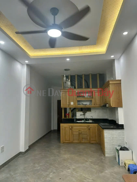 Ngoc Thuy new house 33m2, 5 floors, 3.5m frontage, 6.45 billion Long Bien. 2 garages front and back, car parking. Sales Listings