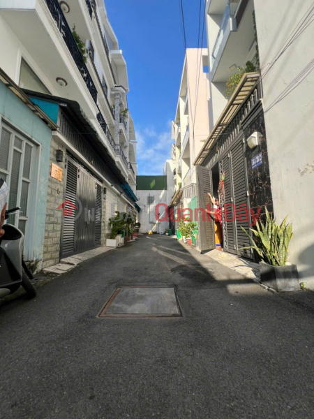 đ 6.8 Billion, Beautiful house - Preferential price, need to sell quickly the house on the frontage of Pham Van Chieu street, Go Vap district, HCMC