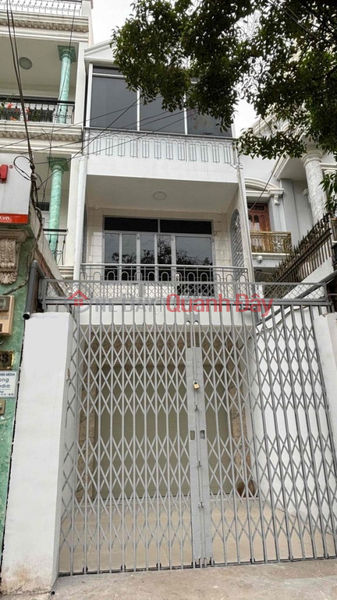 Commercial house on Hoang Hoa Tham street, 3 floors, 3 bedrooms _0