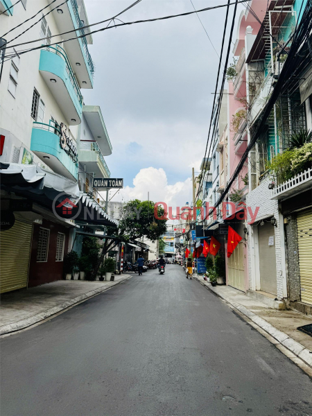 đ 15.48 Billion **House for sale in Ward 3, Tan Binh, Pham Van Hai Urban Area, 8.5x13m, 2 floors; 15 billion