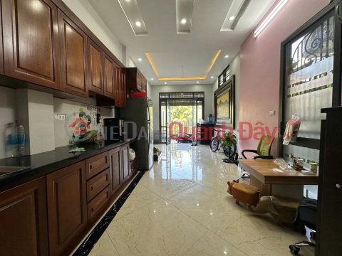 House for sale in Giap Bat - Hoang Mai, Area 42m2, 5 floors, Corner lot, Price slightly over 9 billion _0