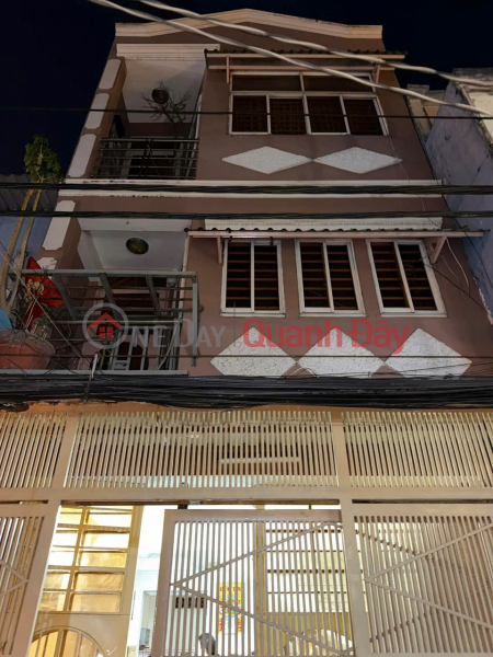 PRIME LOCATION - CLOSE TO DISTRICT 1 - SUITABLE FOR MULTIPLE BUSINESSES - FRONTAGE ON ONE SIDE OF A CAR-ACCESSIBLE ALLEY. Sales Listings