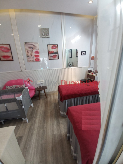 ► Corner of Le Do Street, 60m2, 5m wide, 3 beautiful floors, Vip Business, 10.x billion _0