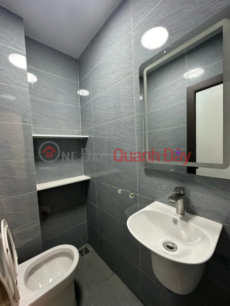 đ 2.9 Billion, House for sale in Dong Da Center, 5 floors, fully furnished, 3m frontage, just over 2 billion.