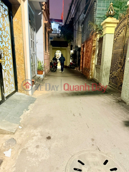 Property Search Vietnam | OneDay | Nhà ở, Niêm yết bán, Hoàng Quốc Việt – 90m² – MT 5.6m – SÂN TRƯỚC – gần Công viên Nghĩa Tân – 21.5 tỷ