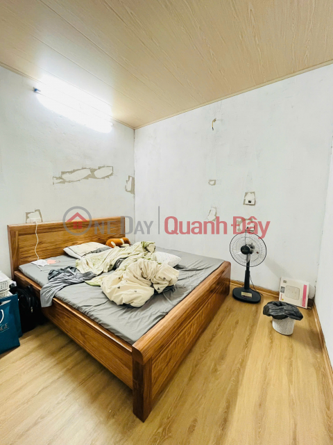 Cho thuê nhà nguyên căn mới koong ngõ 230 Định Công Thương, 33m² x 2 tầng 2PN, 7 triệu _0