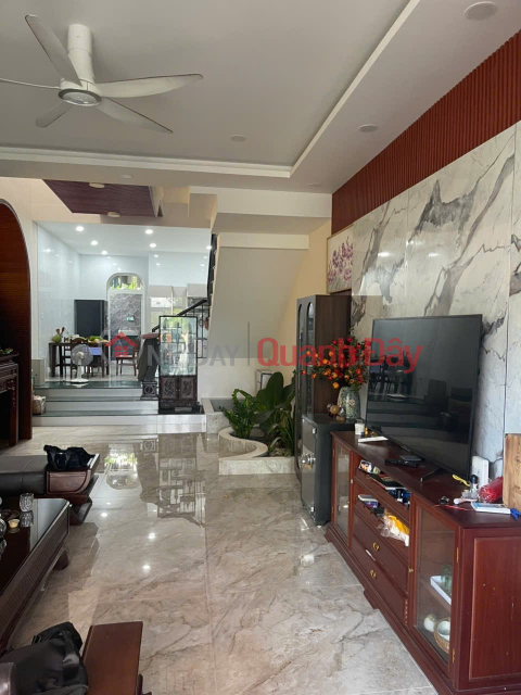 CƠ HỘI HIẾM CÓ - CHỈ 11 TỶ - NHÀ 2 TẦNG ĐẢO VIP HÒA XUÂN. _0