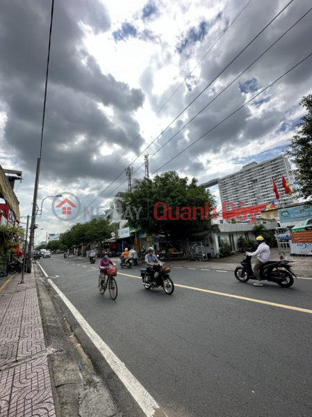 House for sale on the street front 100m2 Pham The Hien 2 floors ward 4 district 8 only 9.8 billion Sales Listings
