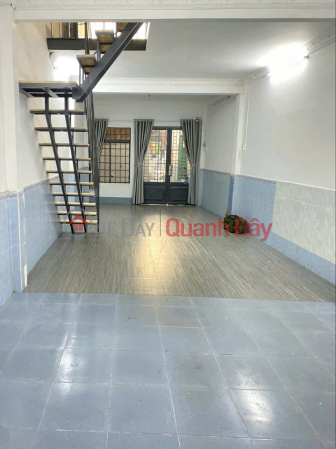House for rent, recessed frontage on Hoang Sa Street, Tan Binh District, 4x15m, 12 million VND. _0
