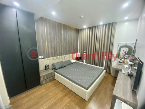 3-bedroom apartment for rent in Vinhome D'Capitale with Thanh Xuan lake view, good price 26 million VND. _0