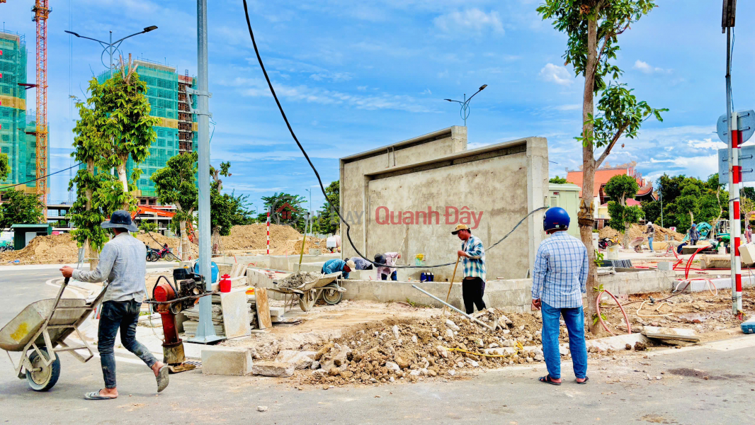 đ 3.1 Billion, I am the owner and need to sell 2 plots of land opposite 2 Phu Ha Apartment Buildings.