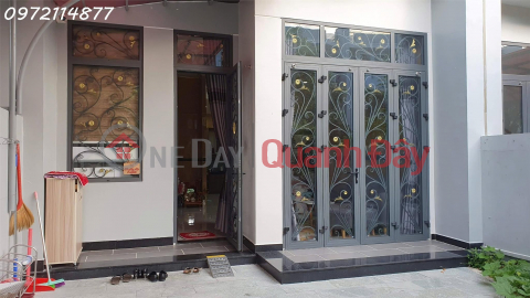 TOWNHOUSE FOR SALE 6x17 IN PHU MY RESIDENTIAL AREA, HUNG VUONG STREET _0