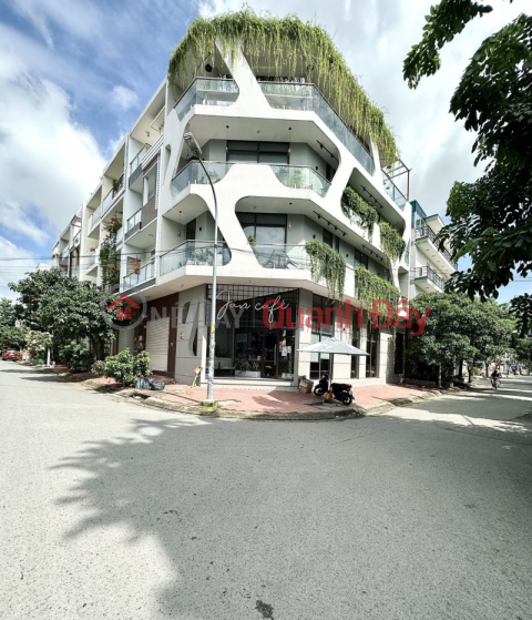 House for sale on Street with Pink Book, Nguyen Son Street, 5.5X12X4T, No Error, 12m Road With Margins, Low Price, Only 8.5 _0