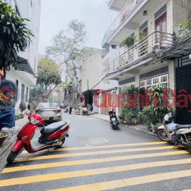 Land for sale in Ly Son, 56m x 5m6 square, beautiful, car-friendly alley, price over 9 billion, negotiable. Contact 0936123469 _0