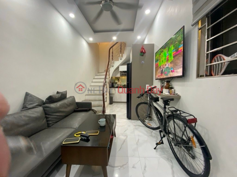 đ 6,9 tỷ | hoàng hoa thám DT 25m 6,9 tỷ lô góc 3 thoáng,dân xây,ngõ thông,ba gác tránh