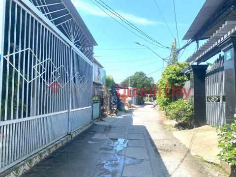 Beautiful house on Kim Dong street frontage, Dien Khanh Town. _0