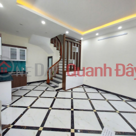 Bán nhà PHỐ TRẠM, LONG BIÊN DT 30m, nhỉnh 3 TỶ,oto,KD _0