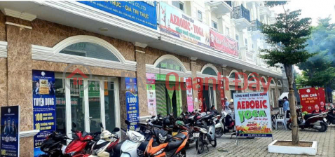 Commercial space for rent in Di An, 25m frontage, 3 floors, 245 m2, 16.5 million VND\/month. _0