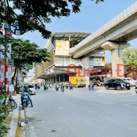 Duy nhất 1 căn nhà phố Nguyễn Trãi, Thanh Xuân, 30m 5 tầng, 3 ngủ, gần Ngã Tư Sở, nhà đẹp ở ngay chỉ 3 tỷ lh 0817606560 _0