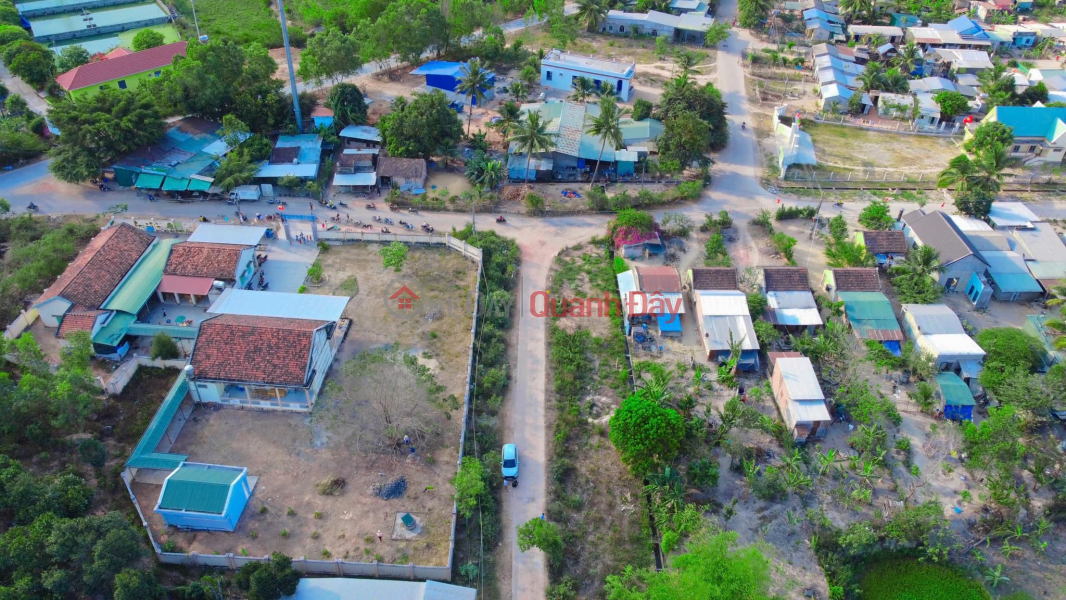 Quick sale of residential land, square lot in Suoi Cat - Cam Lam! Cheap price 600 million\\/lot | Vietnam | Sales, đ 600 Million