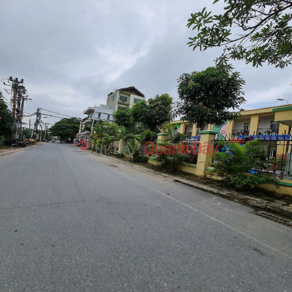 Trục chính kinh doanh được tại Đa Tốn, Gia Lâm, Hà Nội. Lô góc 55m2. Lh 0989894845, Việt Nam Bán, đ 6,3 tỷ