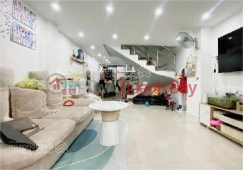 House for sale 3\/2, District 10, cheap price 8.x billion, central! _0