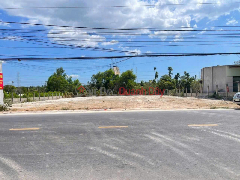 đ 15 Billion, Land for sale on Hung Vuong street, 1594m2, price 14.9 billion VND.