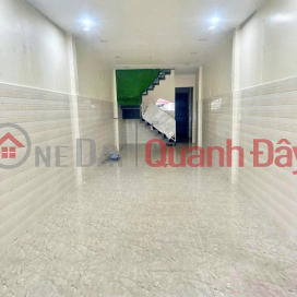 Whole house for rent with 2 bedrooms, business premises, frontage on Phan Dinh Phung, Ward 2, Da Lat, price 20 _0