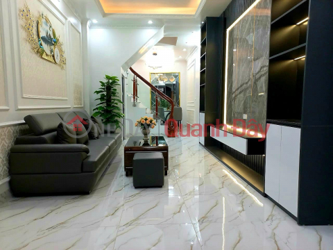 HOT HOT, shallow alley, luxurious interior, elevator, 2 open spaces 40x6T Hao Nam only 6 billion _0