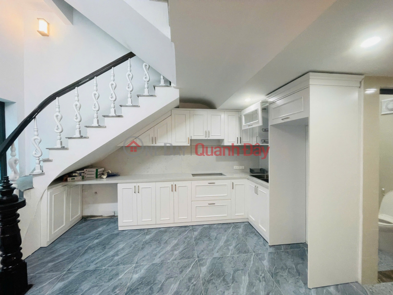 Beautiful house on An Duong Vuong street, 81m2 with a 7.6m frontage, alley accessible by car, priced at only 15.2 billion VND. Sales Listings