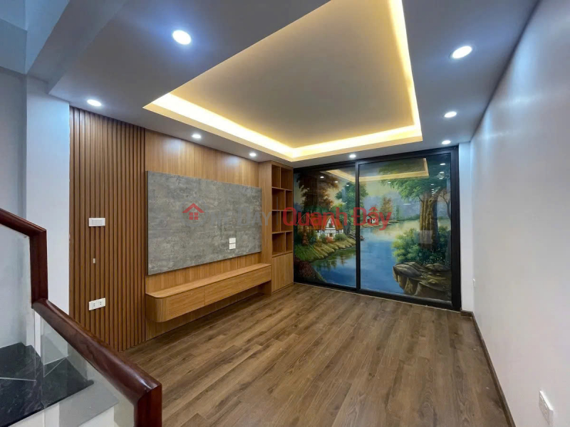 NHÀ DÂN XÂY ĐỘC LẬP Phố Đàm Quang Trung 35m2X 5 tầng, mặt tiền 3.3m X 6.65 tỷ Long Biên. Niêm yết bán